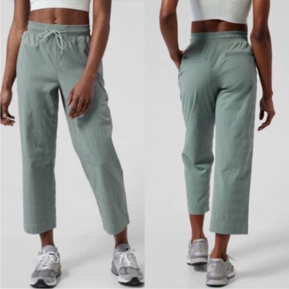 Athleta Trekkie Straight Crop Pant Size 6T